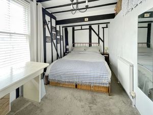 Rectory Road- click for photo gallery
